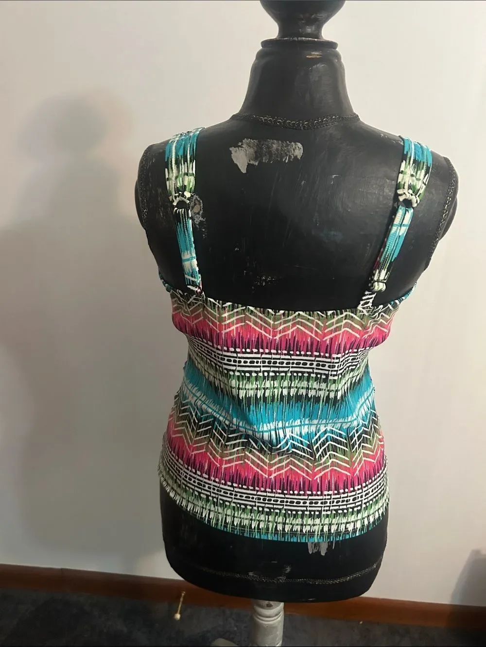 Croft & Barrow Women’s Multicolor Swim Tankini Top with Geometric Print